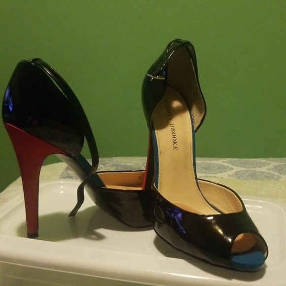 High heels - Picture 2 of 4